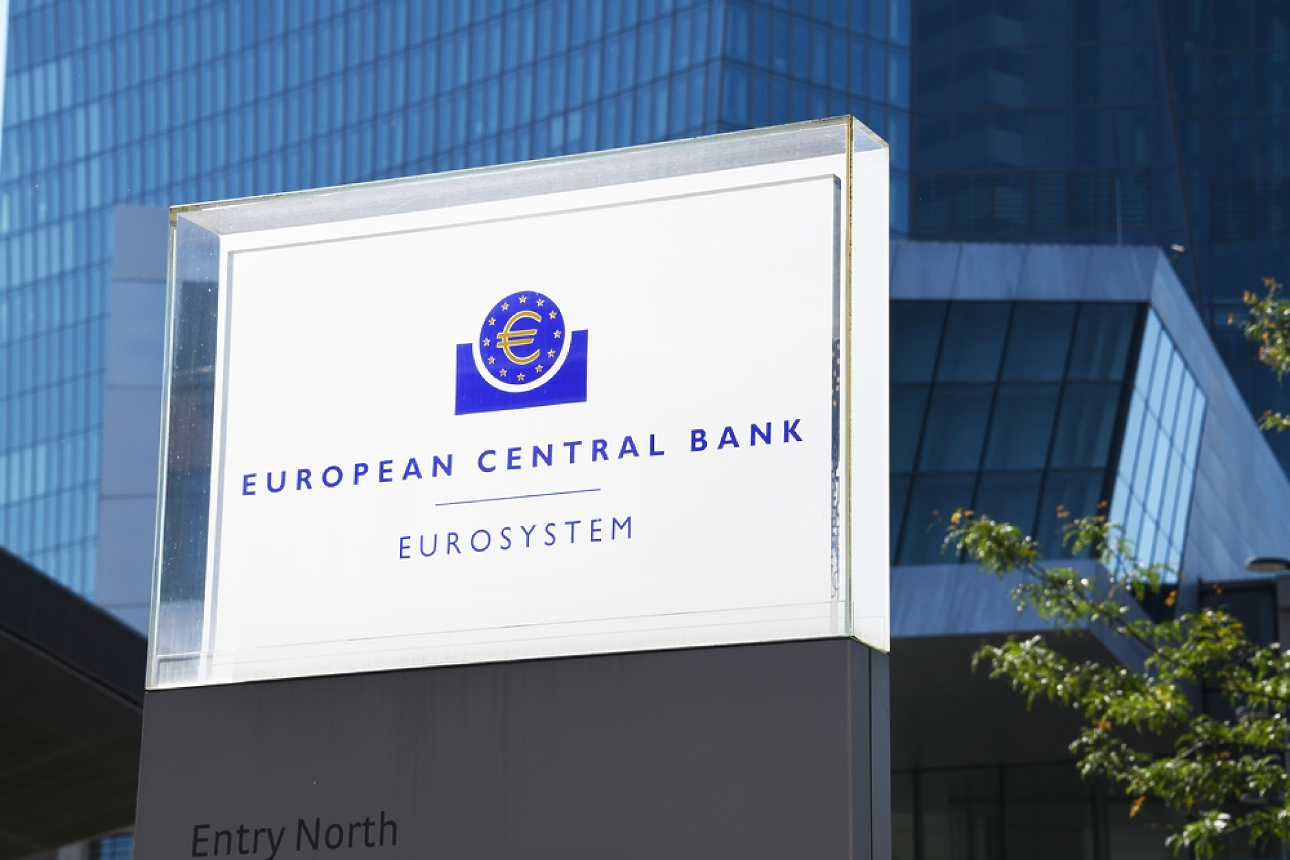 Войната може да разпали нова инфлационна вълна в еврозоната, предупреждава ЕЦБ