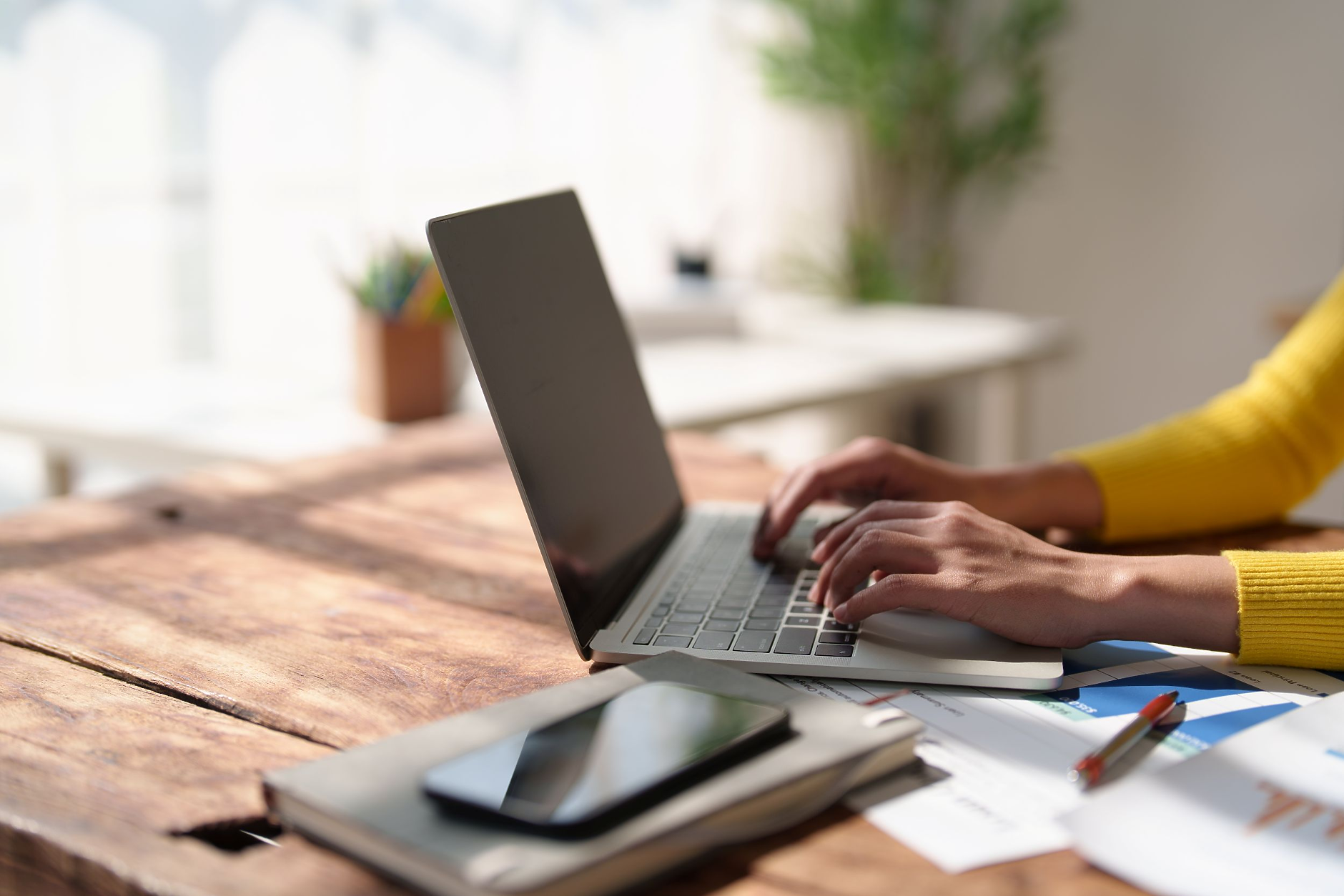 Бизнесът среща иновациите: Защо модерната техника е ключът към ефективността?