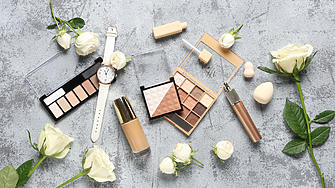 Неизвестно за известните: Любителка на отрови и археология превръща хобитата си в доходоносно творчество 