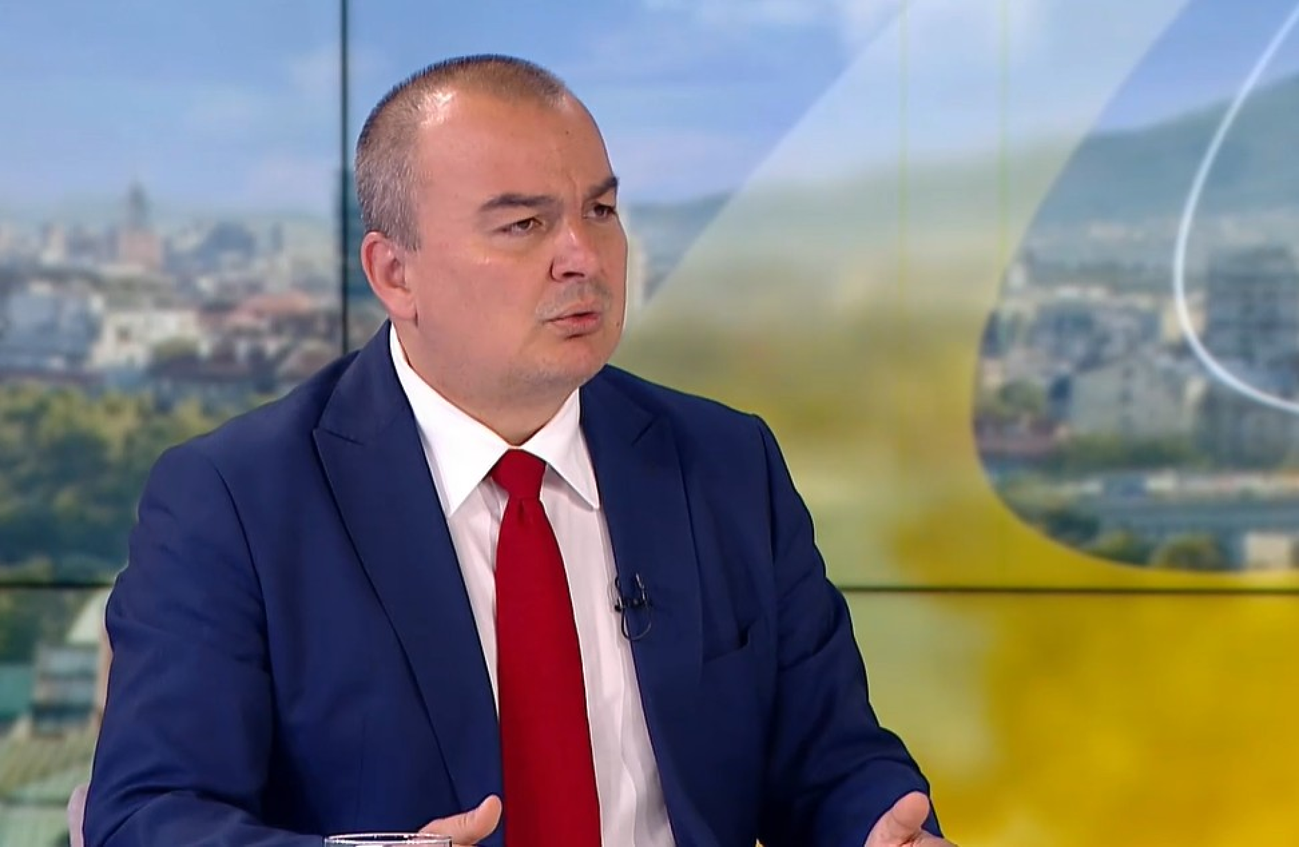 Министър Абровски: Кадровите промени са нормални за всяко управление
