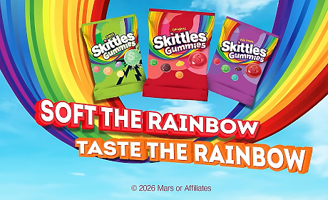 Skittles представя сюрреалистични реклами за „неприятно меките“ желирани бонбони