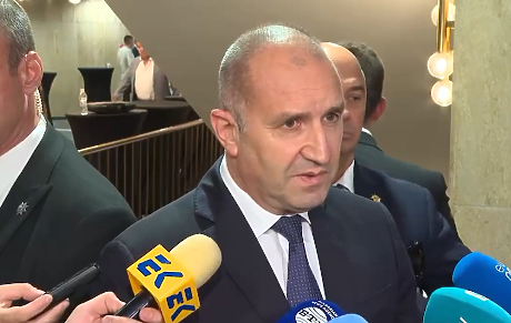Радев: Северна Македония прави всичко възможно да отдалечи членството си в ЕС