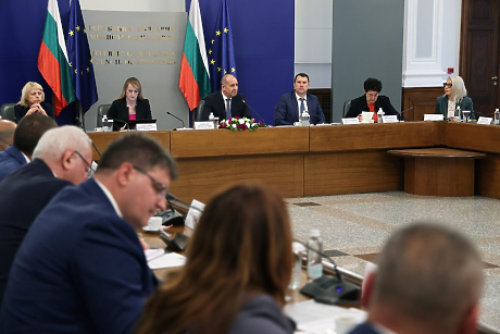 Премиерът изиска бърза реакция при бедствия от областните управители