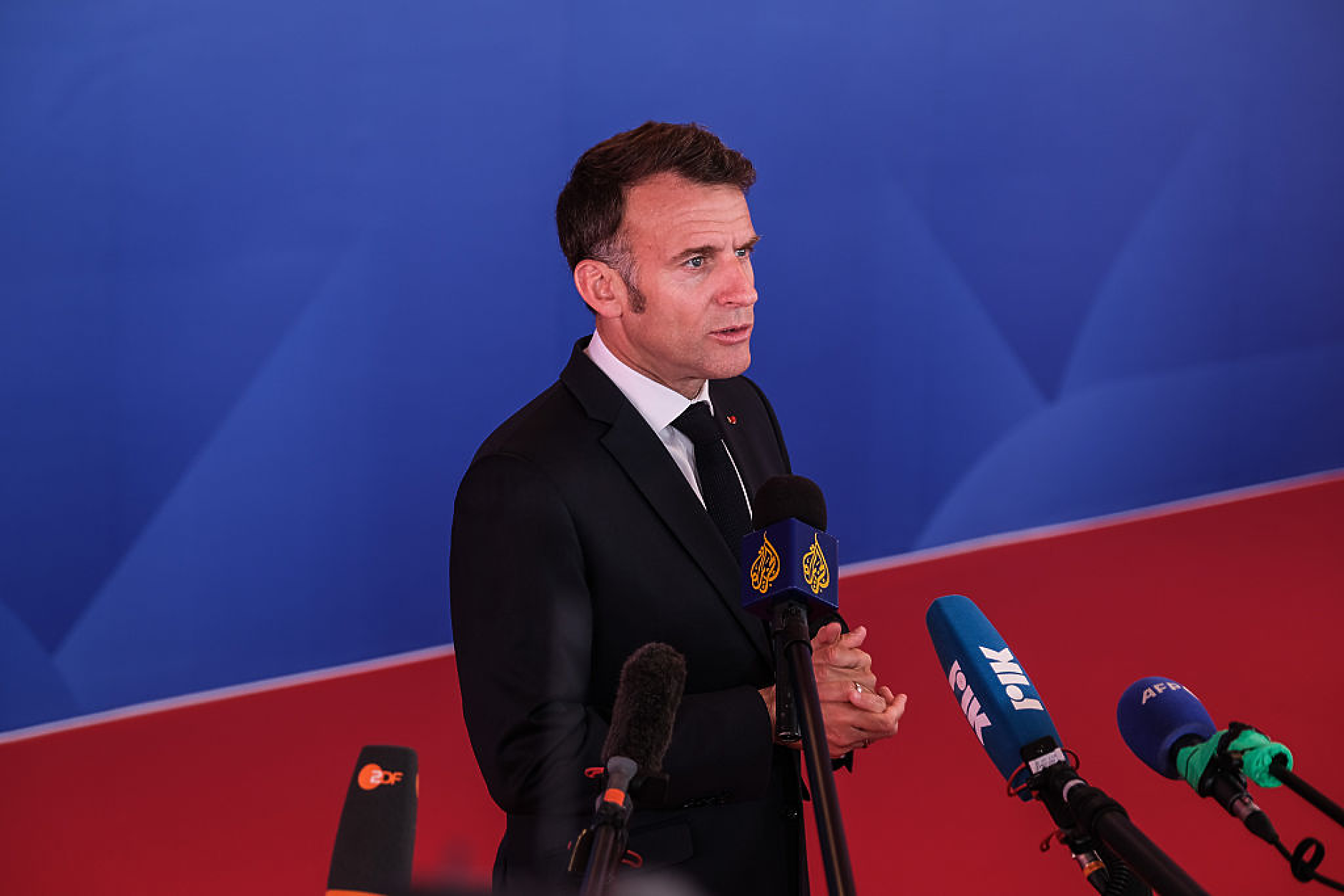 Макрон: Франция задържа руски танкер със съдействието на Великобритания