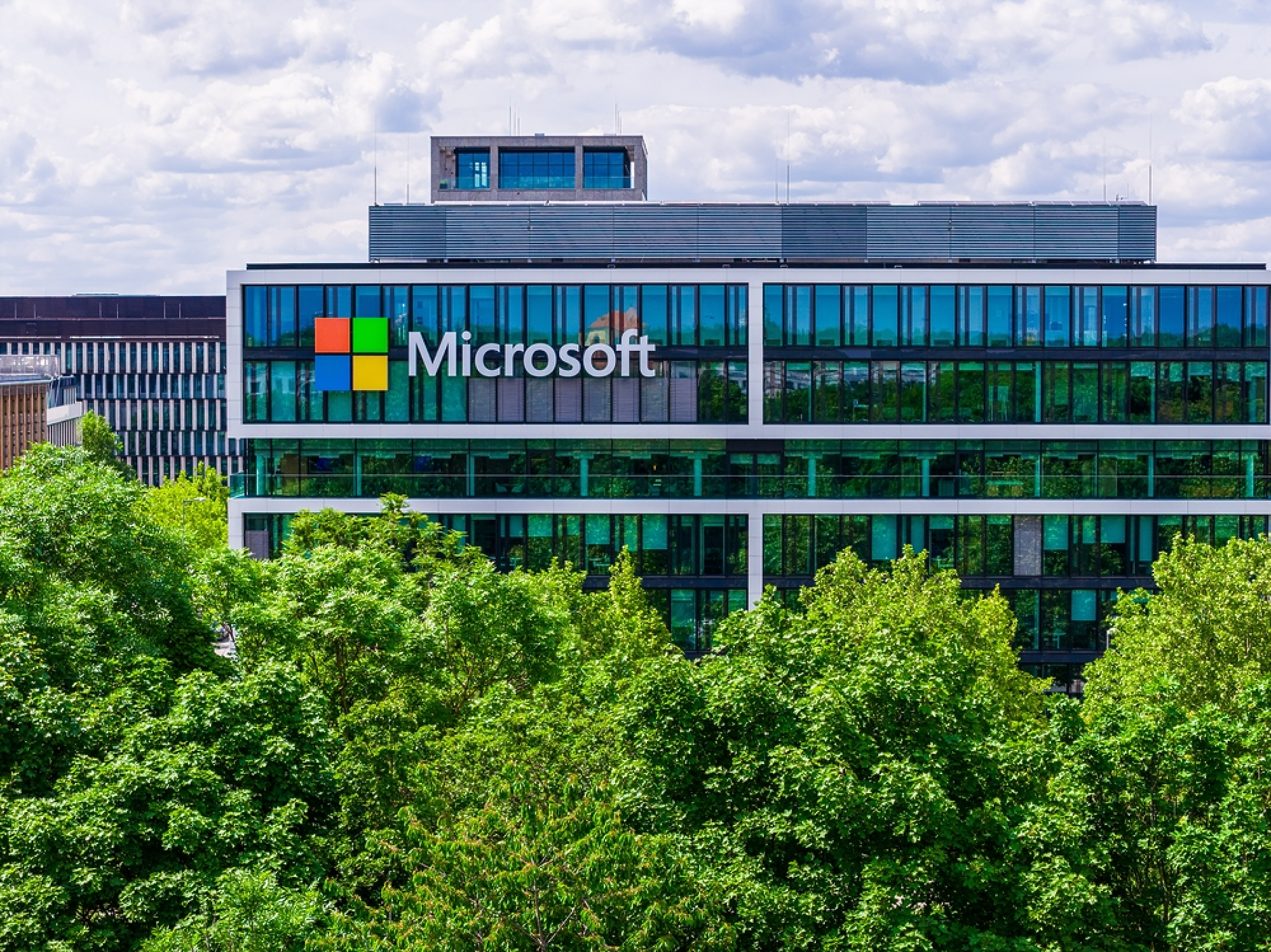 Microsoft: Новият квантов чип е 1000 пъти по-надежден от предшественика си