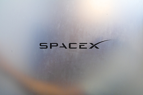 SpaceX на Илон Мъск набира 75 млрд. долара преди най-голямото листване на борсата в света