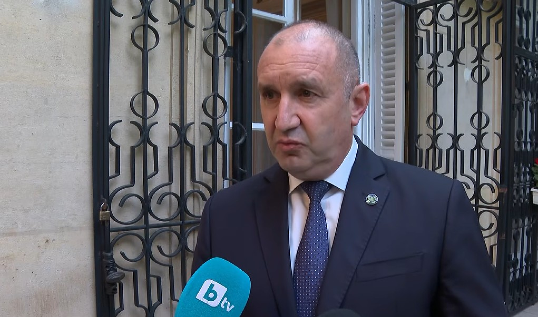 Радев: Правим всичко възможно да свалим дефицита до приемлива норма