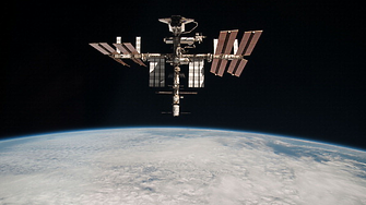Астронавти на NASA излизат в открития космос за ремонт на Международната станция