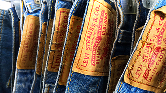 В сряда Levi Strauss повиши годишната си прогноза за нетните