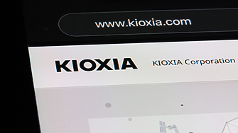 Акциите на Kioxia поевтиняха с 12% на фона на разпродажби при компаниите, свързани с изкуствения интелект