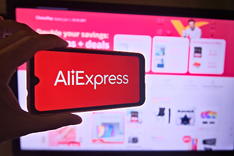 Франция одобри закон срещу търговците на „ултрабърза мода“  Shein и AliExpress