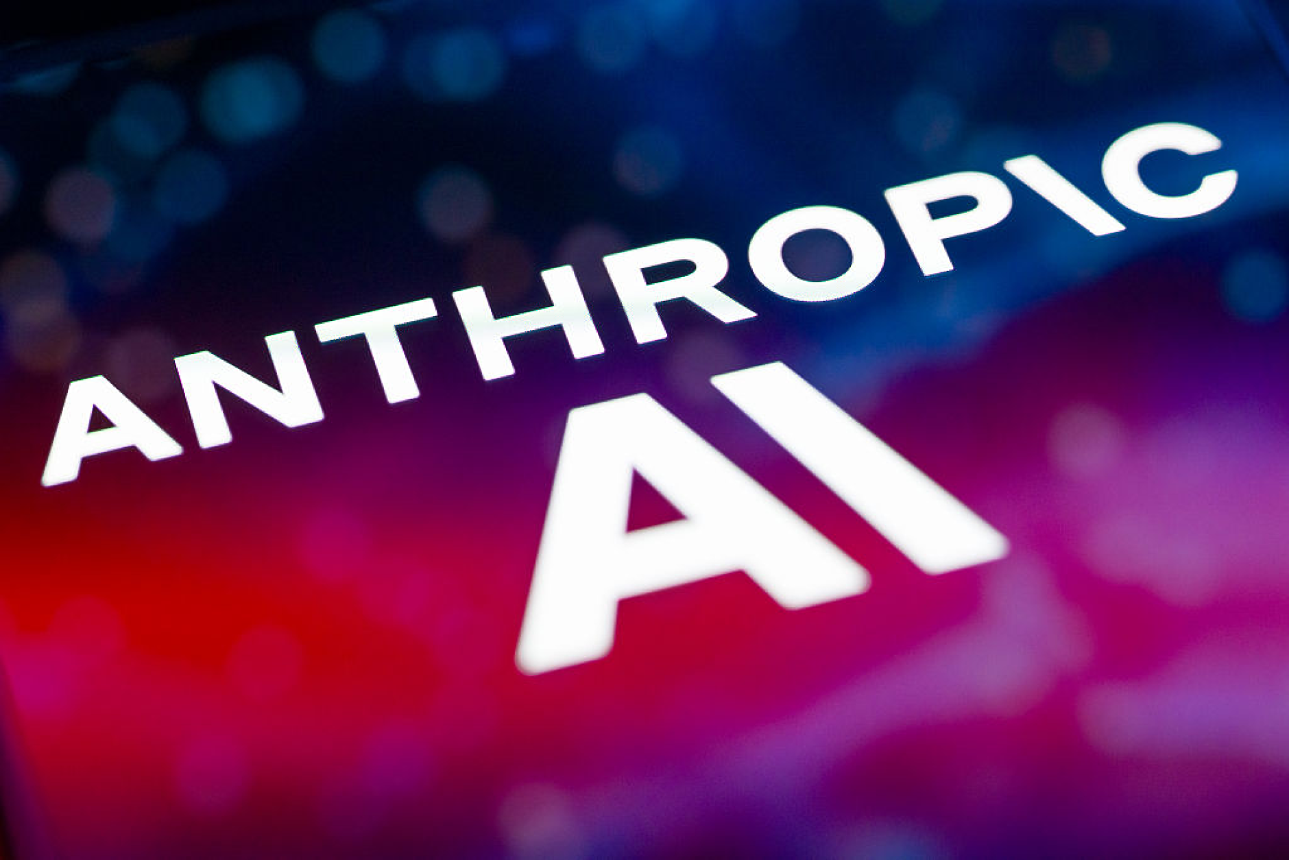 Главният изпълнителен директор на Anthropic: Не забранявайте евтиния AI, но ограничете достъпа на Китай