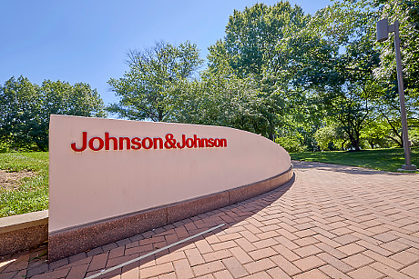 Johnson & Johnson плаща 5,5 милиарда долара по дела за употреба на талк
