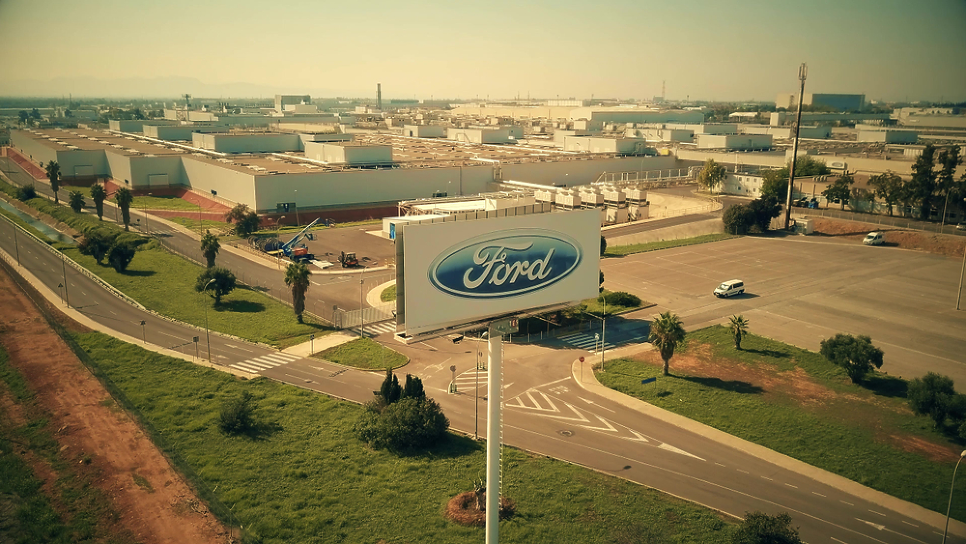 Китайската Geely ще произвежда електромобили в завода на Ford в Испания 