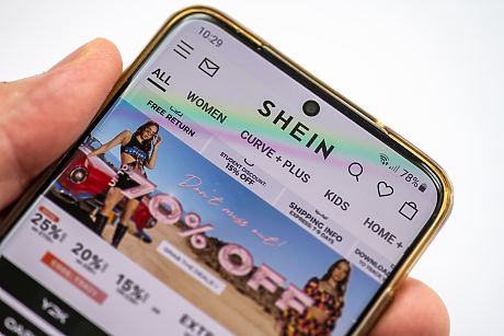 Хонконгското IPO на Shein заобикаля въпроса за принудителния труд в Синцзян