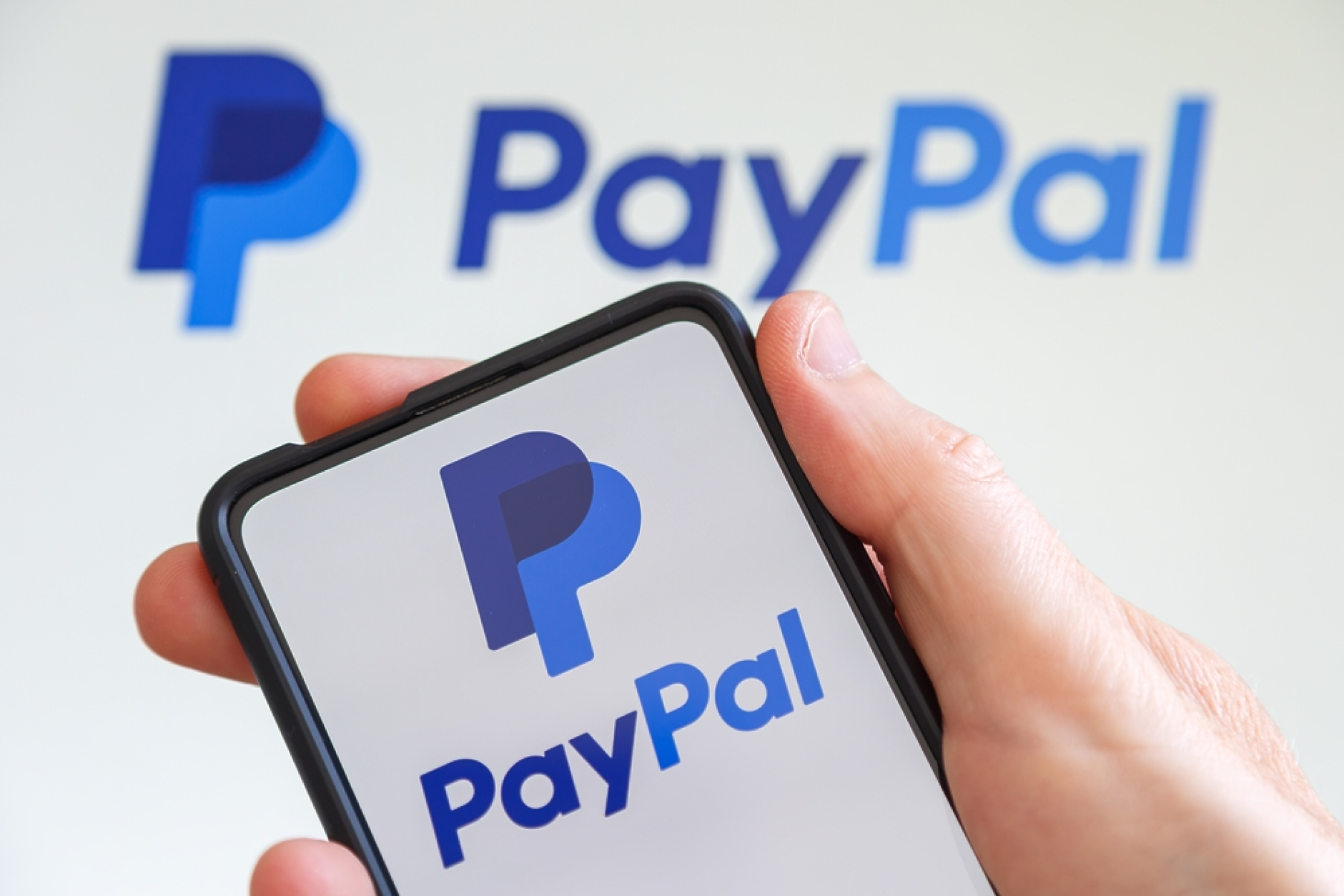 Как PayPal се превърна от фаворит на Уолстрийт в нежелана цел за сливане