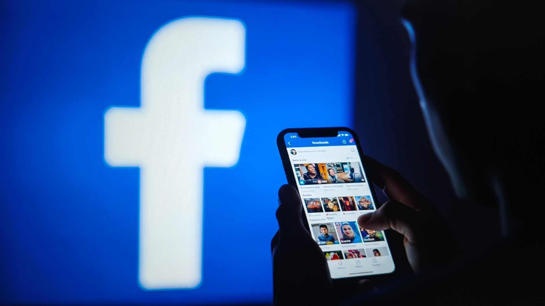 Нов срив във Facebook, хиляди потребители останаха без достъп до профилите си