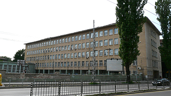 Общо 9987 кандидат гимназисти са класирани на първия етап от