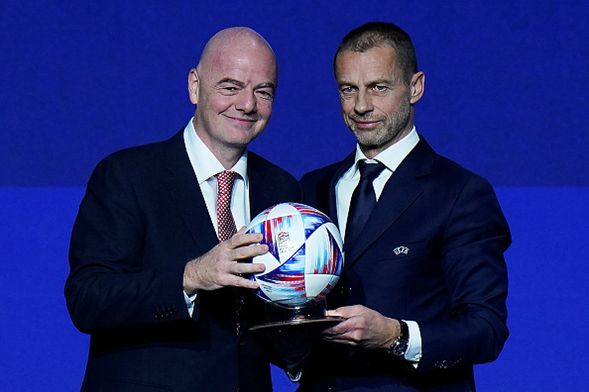 Президентът на UEFA Чеферин оттегли кандидатурата си за шеф на FIFA