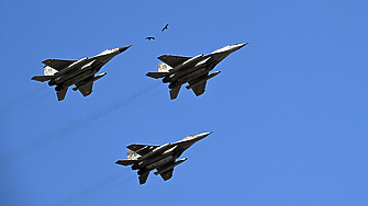 Военният министър: Пентагонът и Швеция ни отказаха втора употреба F-16 или „Грипен“, търсим резервни части за МиГ-29