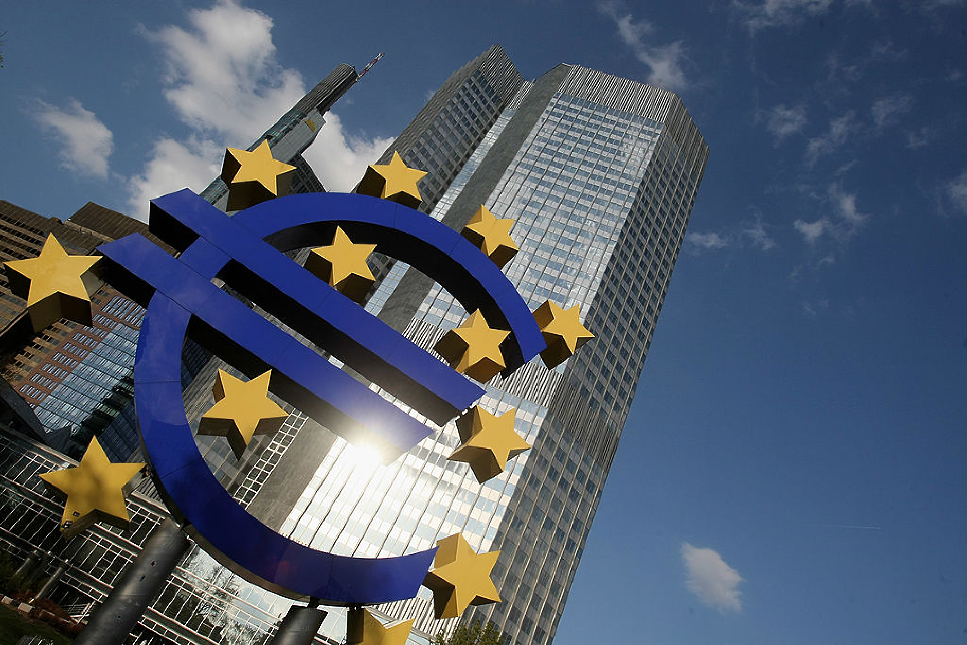 Продажбата на евро от САЩ в подкрепа на йената е изненадала Европейската централна банка