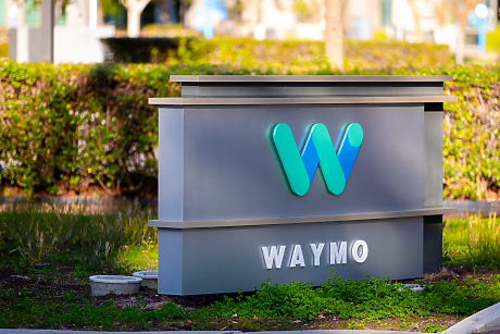 Waymo идва в ЕС: роботакситата без шофьор тръгват в Мюнхен през 2027 г.