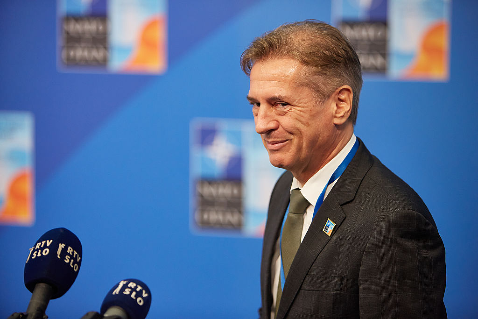 Словенският парламент свали имунитета на бившия премиер Роберт Голоб