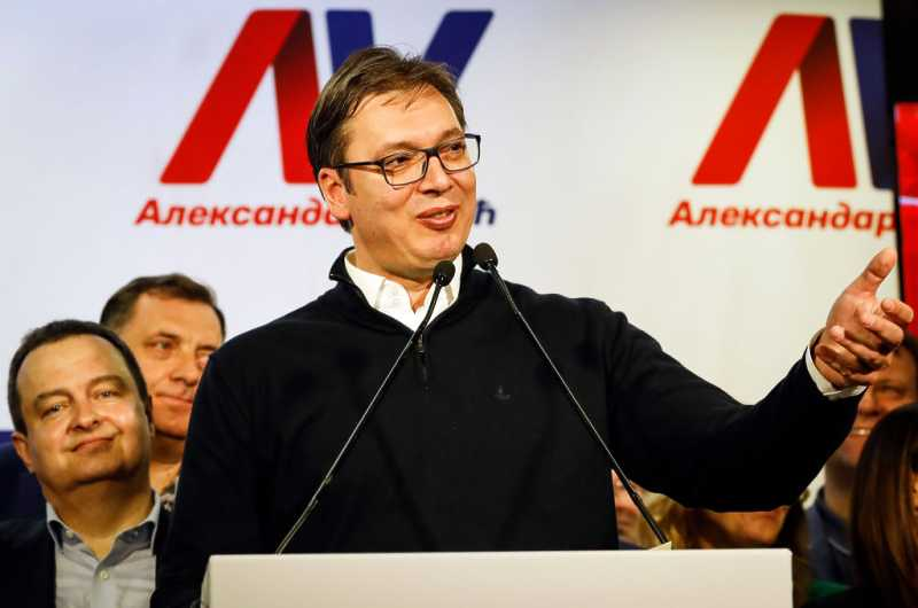 Управляващата Сръбска прогресивна партия избра Александър Вучич за водач на листата си и кандидат за премиер