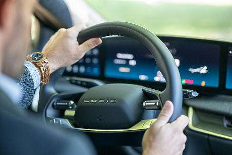 Bolt иска 25 000 коли на Lucid без шофьори по пътищата на Европа