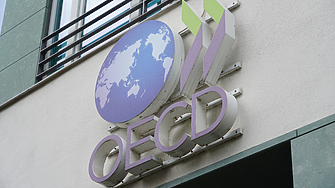 ЕК обмисля освобождаване на 80%  компании от граничен въглероден данък