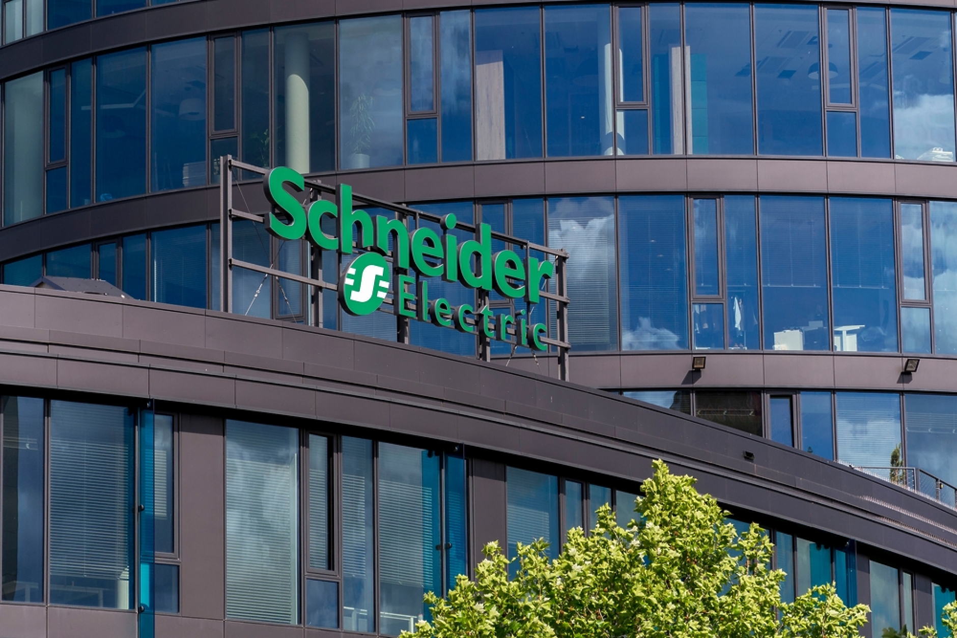 Schneider Electric е постигнала споразумение за придобиване на Shelly Group