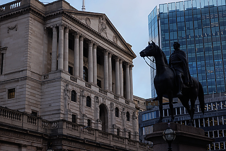 Британският парламент проверява правомощията на Bank of England в съвременните реалности