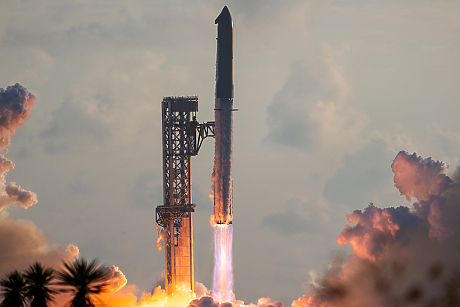 Проблем със запалване на космическия кораб се е появил при кацането на Starship в Тихия океан