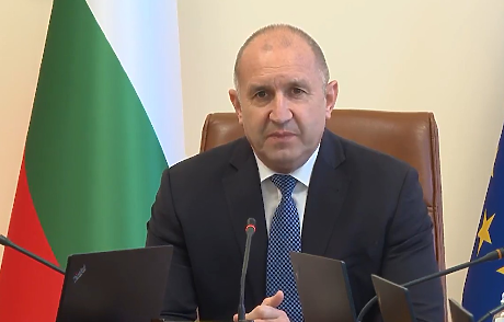 Радев: В бюджет 2027 г. залагаме увеличаване на заплатите на младите лекари