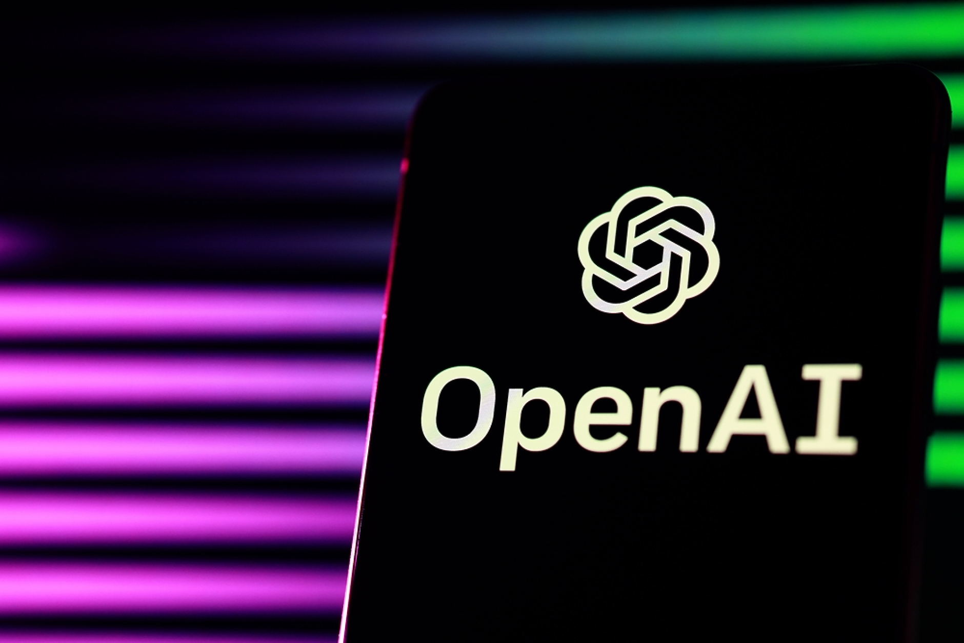 OpenAI отлага пускането на новия си AI модел заради опасения за безопасността