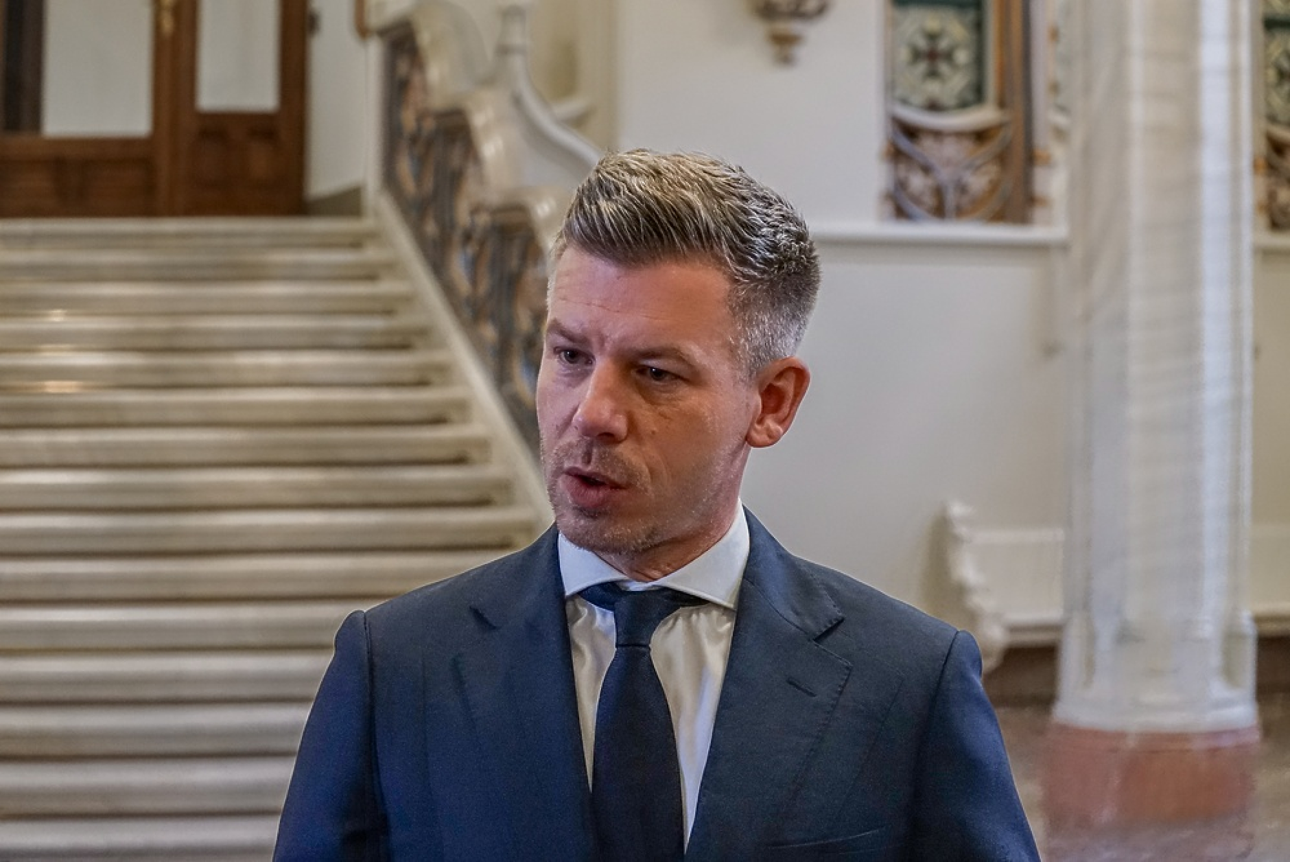 Премиерът Петер Мадяр остава без имунитет заради разследване
