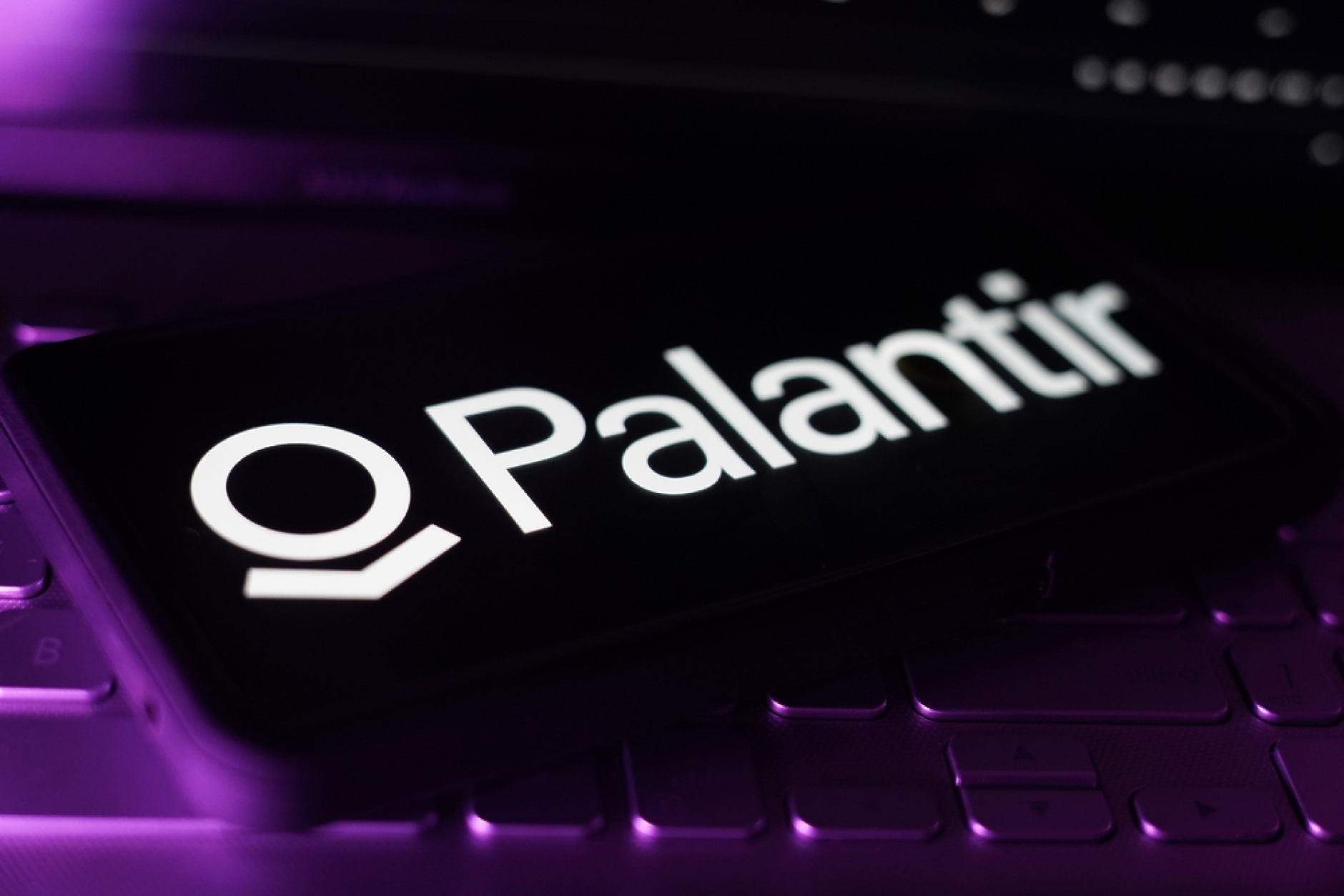 Palantir уверява европейците, че не може да изключи AI системата на НАТО